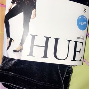 Hue Velvet Navy Leggings